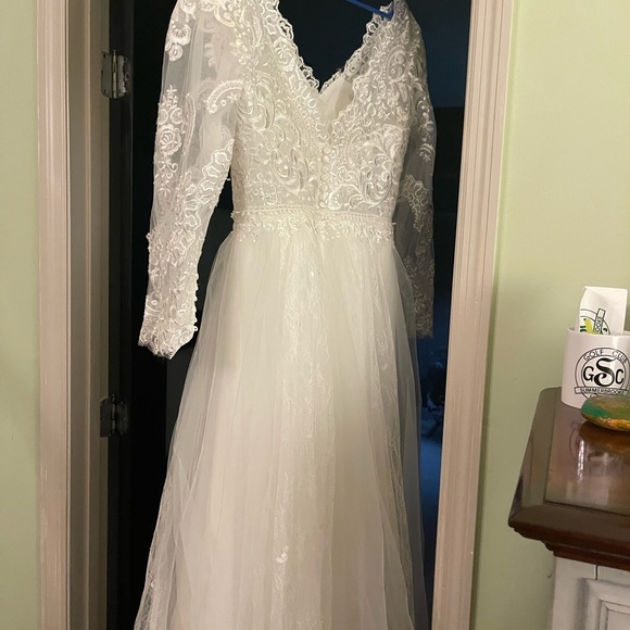 Amazon Dresses & Skirts - Lulus wedding dress